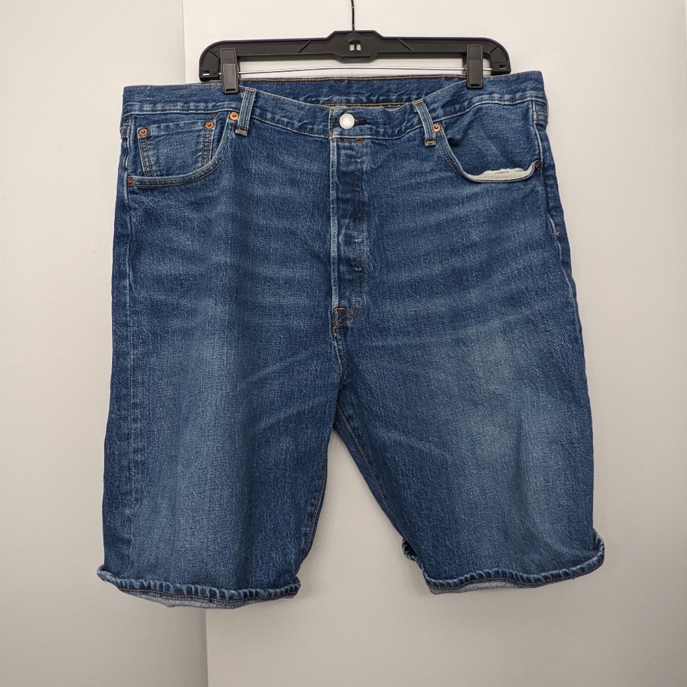 Vintage 501 men's Levi's Jeans short Size 40 waist